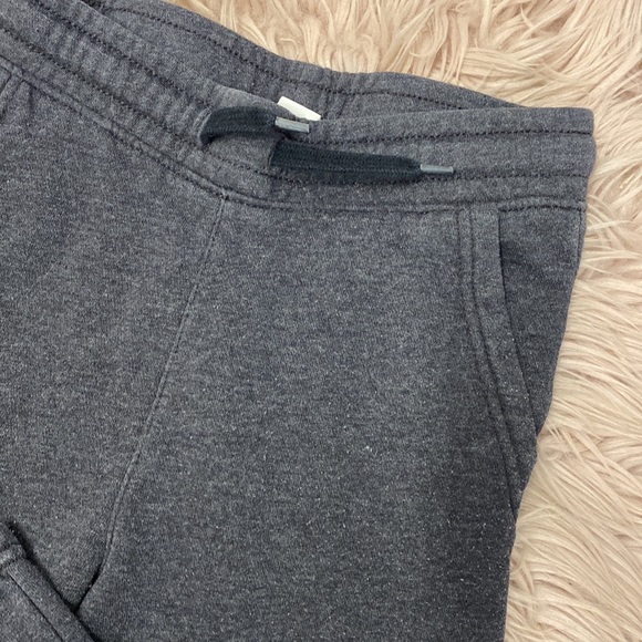 Old navy sweatpants - Picture 2 of 4